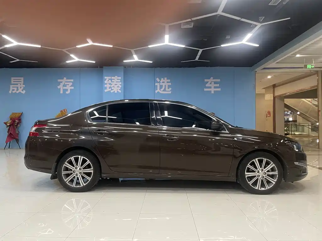 Peugeot 408 2015