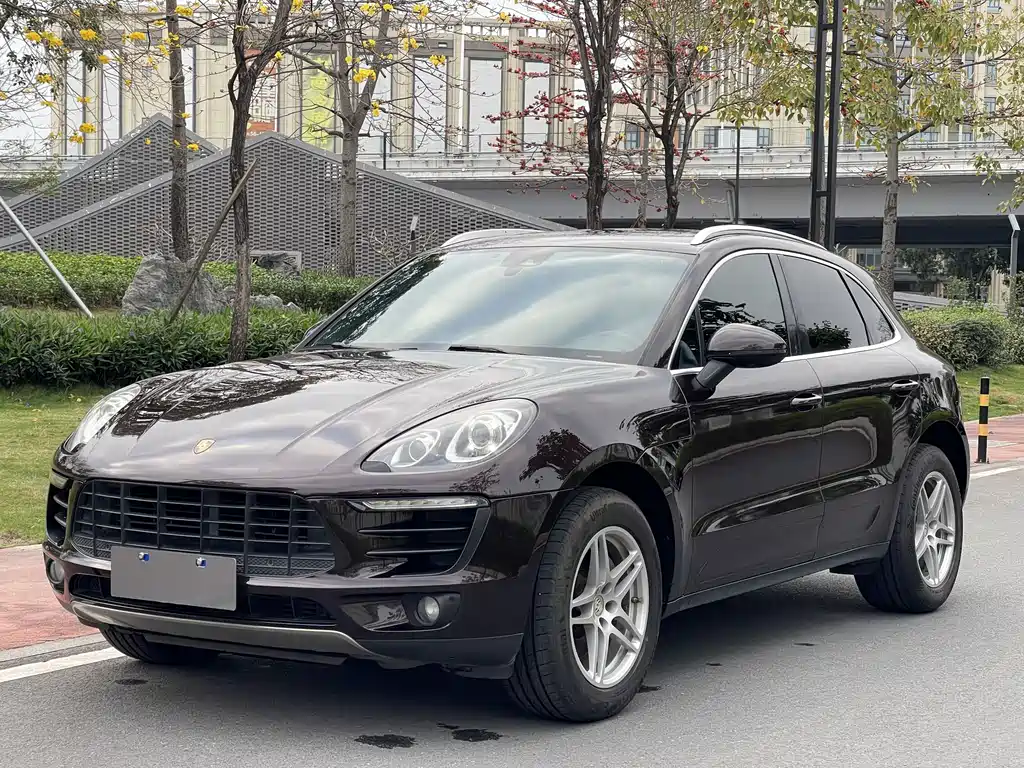 Porsche Macan 2018 — фото 1