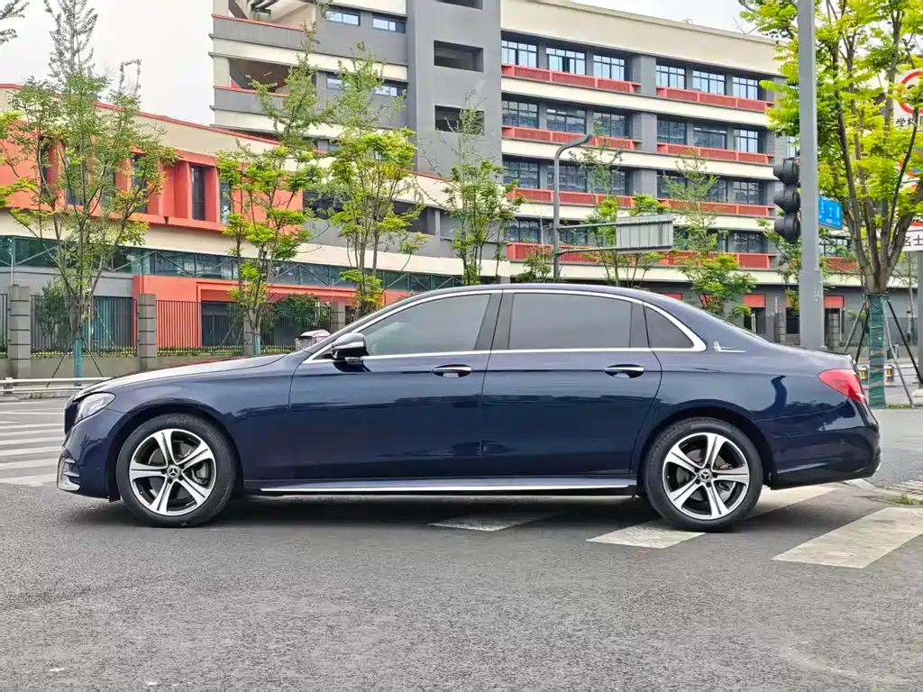 Mercedes-Benz E-Class 2017 — фото 4