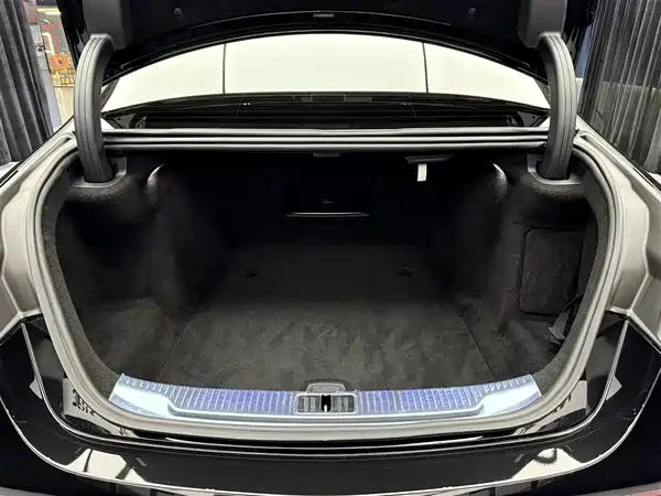 Mercedes-Benz S-Class 2021