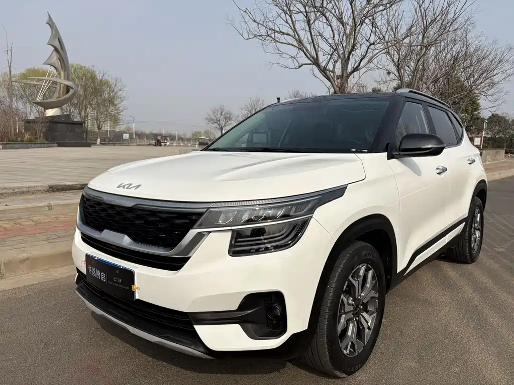 Kia KX3 2022 — фото 1