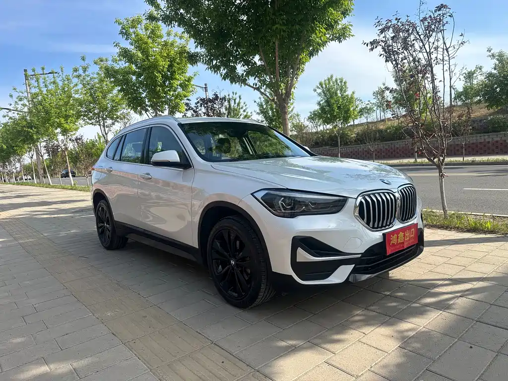BMW X1 2022 — фото 3