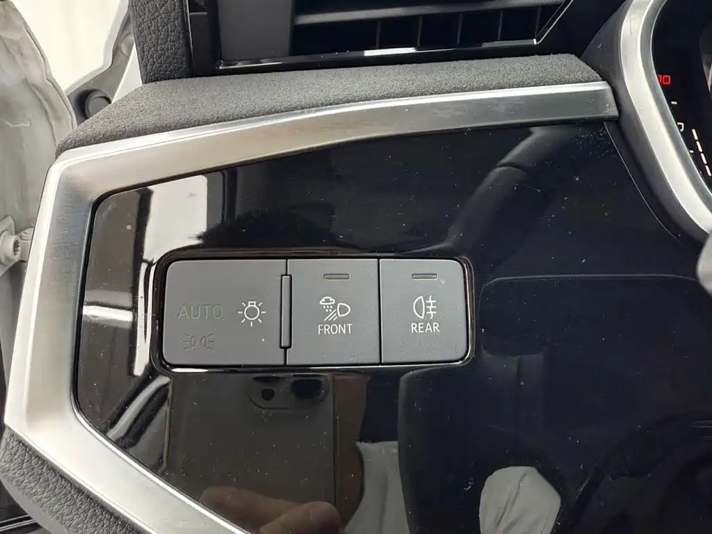 Audi Q3 2022 — фото 14