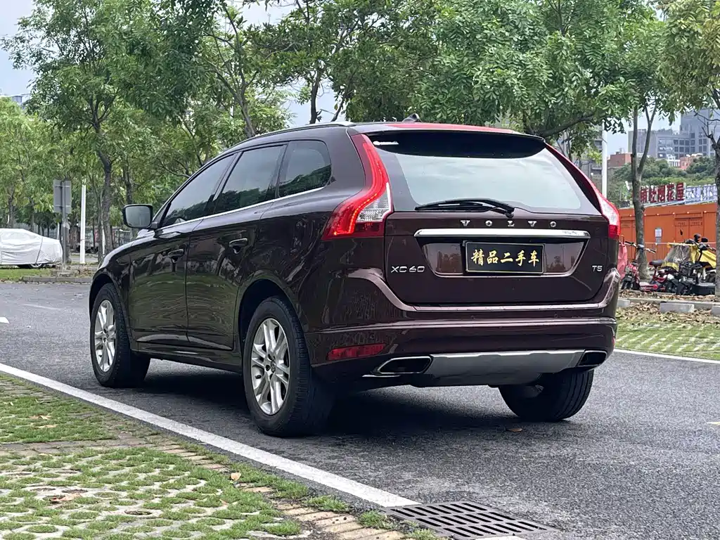 Volvo XC60 2015 — фото 8