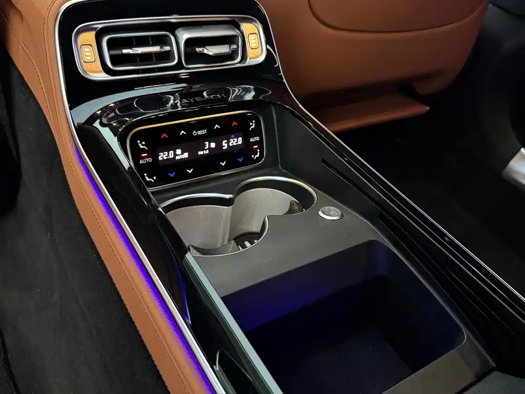 Mercedes-Benz Maybach S-Class 2022 — фото 17