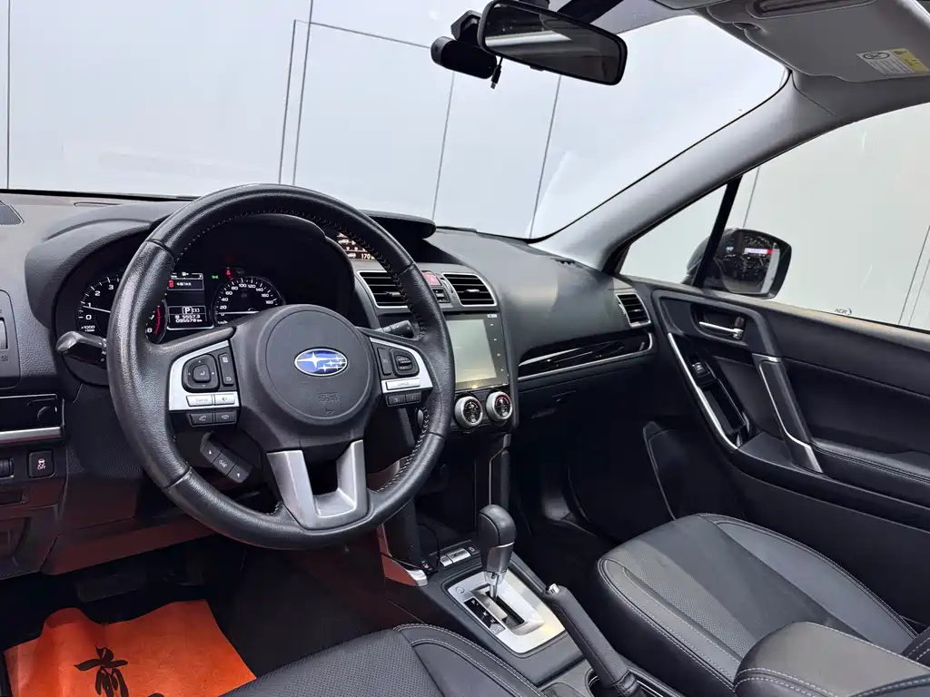Subaru Forester 2018 — фото 21