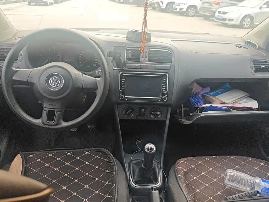 Volkswagen Polo 2013 — фото 12