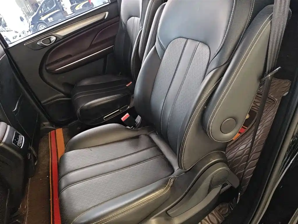 GAC Motor Trumpchi M6 2021 — фото 17