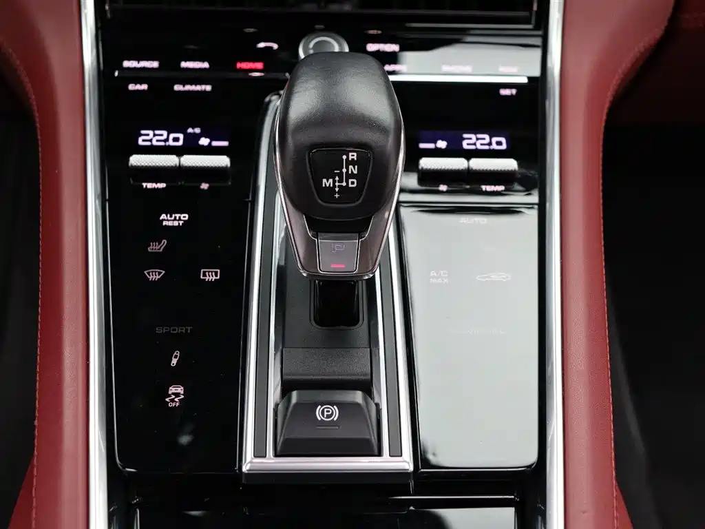 Porsche Panamera 2020 — фото 22