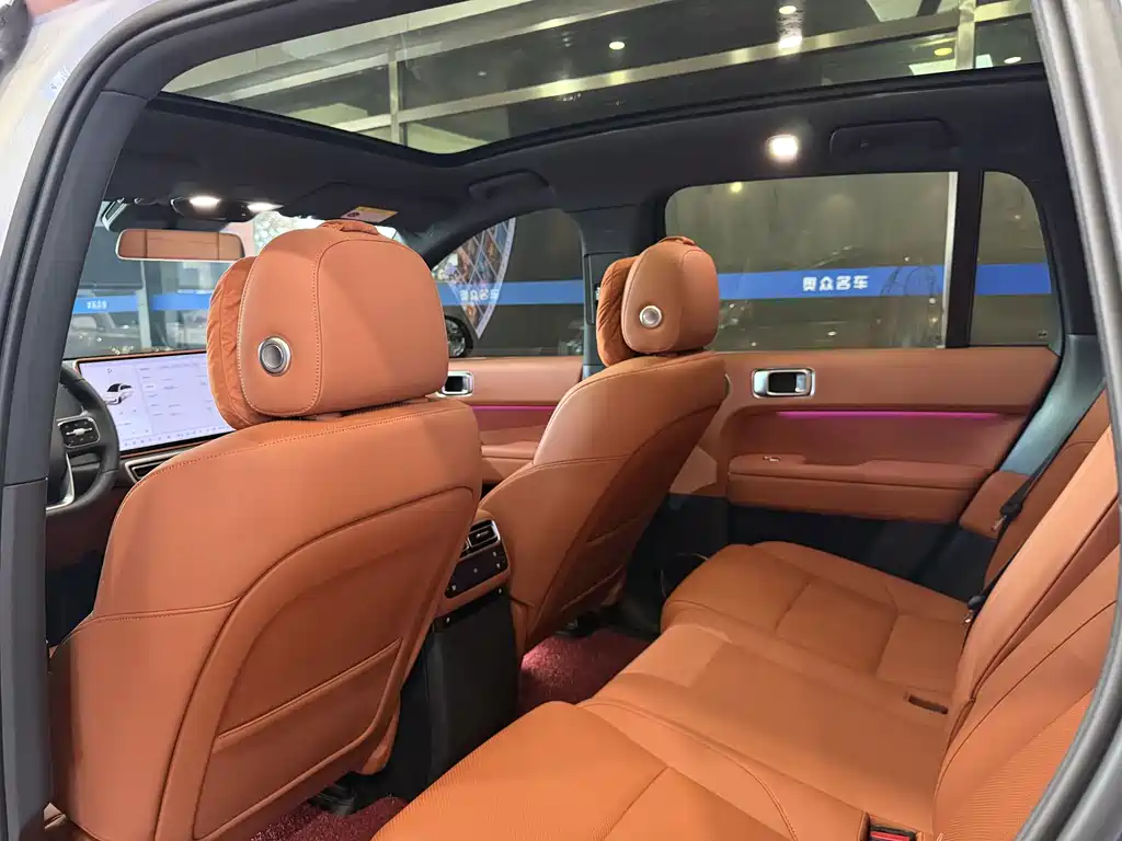 Li Auto Li L6 2025