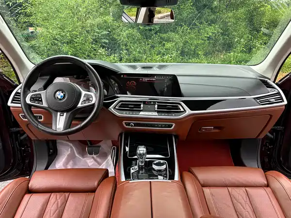 BMW X7 2021