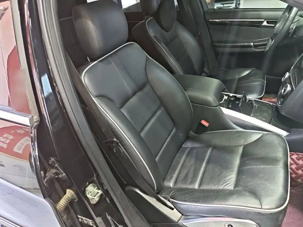 Mercedes-Benz R-Class 2017 — фото 25