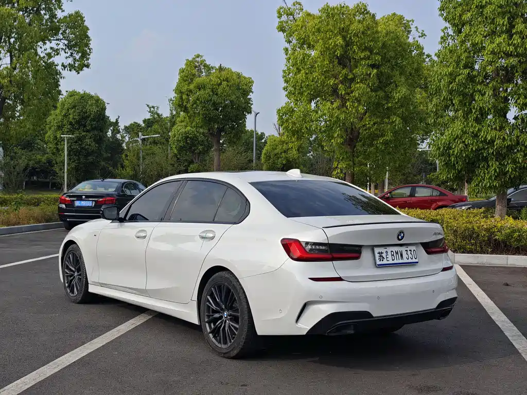 BMW 3 Series 2021 — фото 15