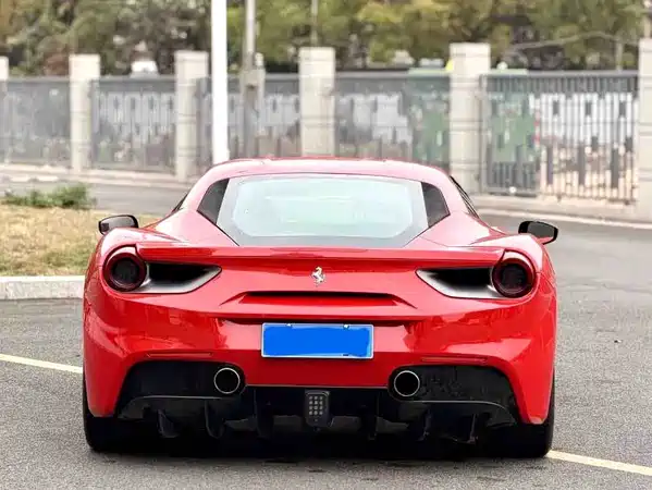 Ferrari 488 2016