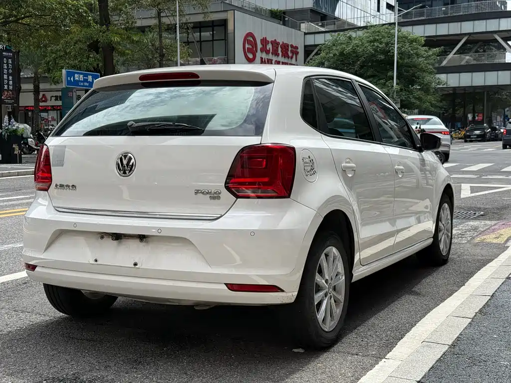Volkswagen Polo 2016 — фото 5