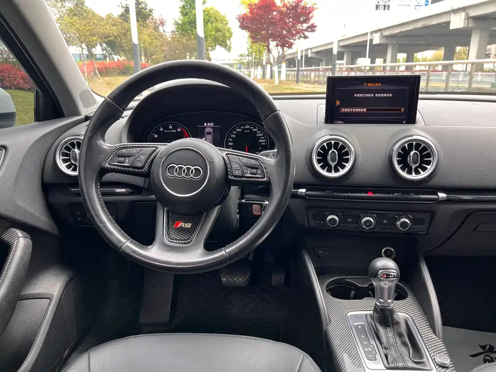 Audi A3 2019 — фото 15