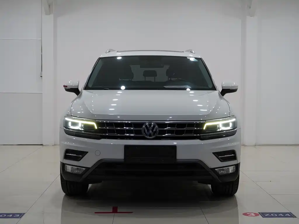 Volkswagen Tiguan L 2018 — фото 2