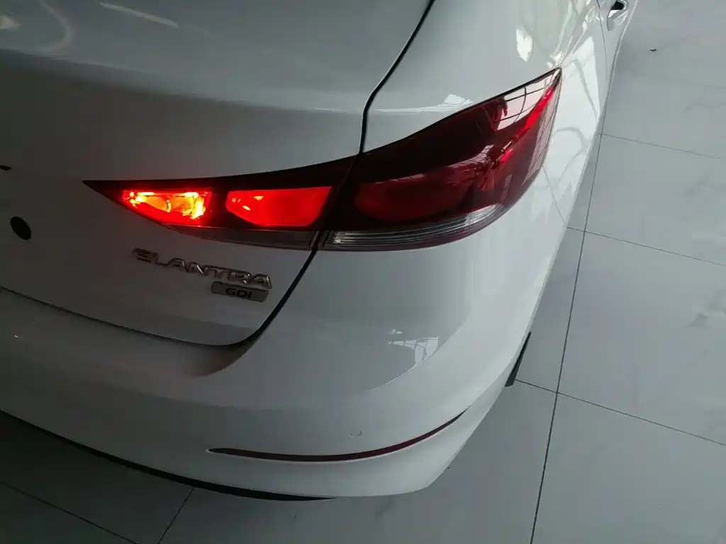 Hyundai Celesta 2017 — фото 8