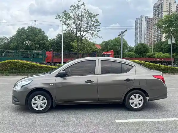 Nissan Sunny 2017