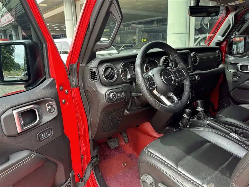Jeep Wrangler 2021 — фото 11