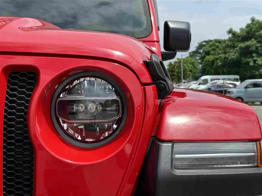 Jeep Wrangler 2021 — фото 15
