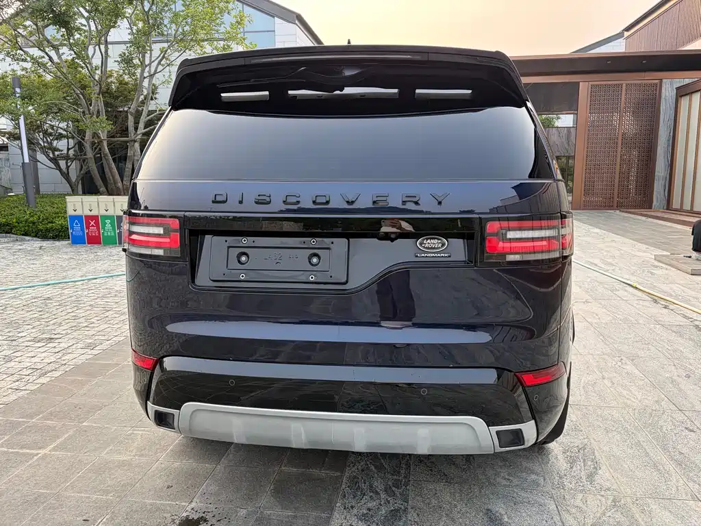 Land Rover Discovery 2021
