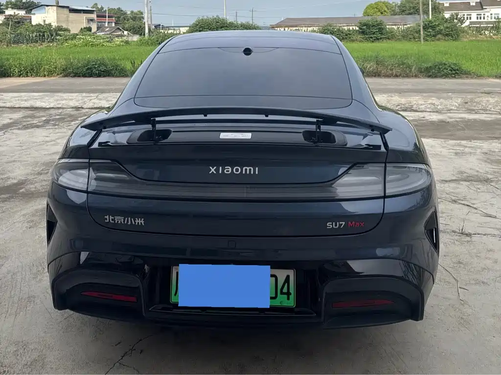 Xiaomi SU7 2024
