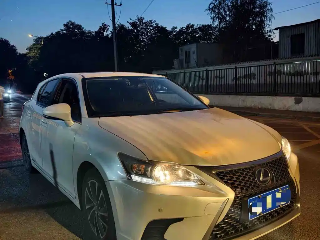 Lexus CT 2018