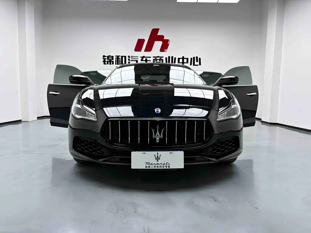 Maserati Quattroporte 2019 — фото 21