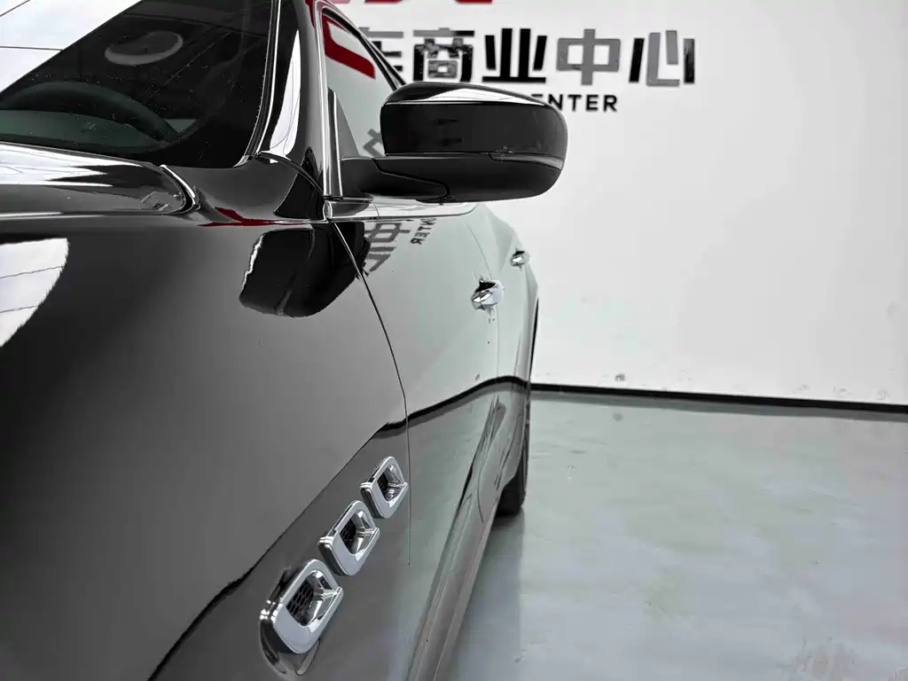 Maserati Quattroporte 2019 — фото 15