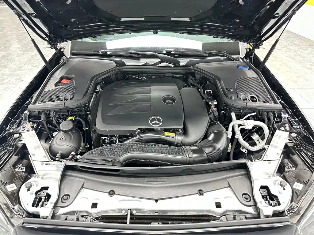 Mercedes-Benz E-Class 2022 — фото 13