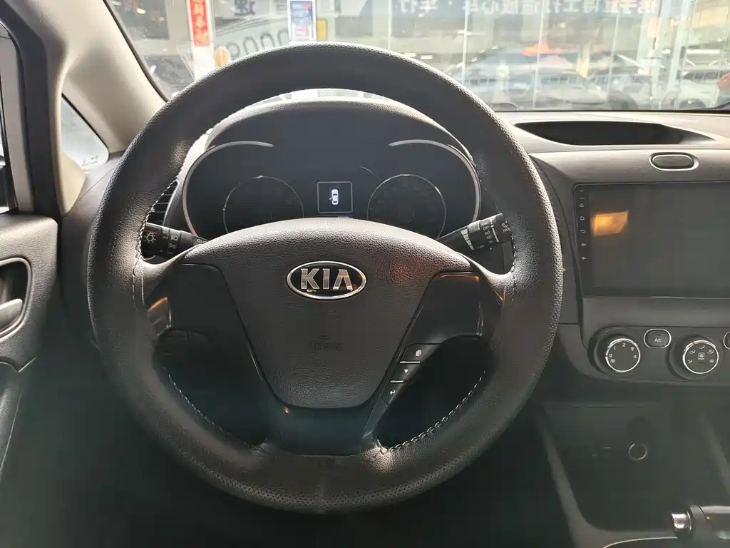 Kia K3 2019 — фото 10