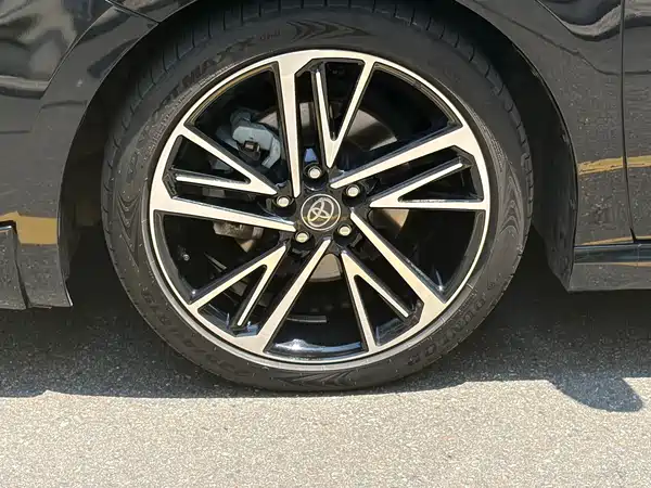 Toyota Camry 2025