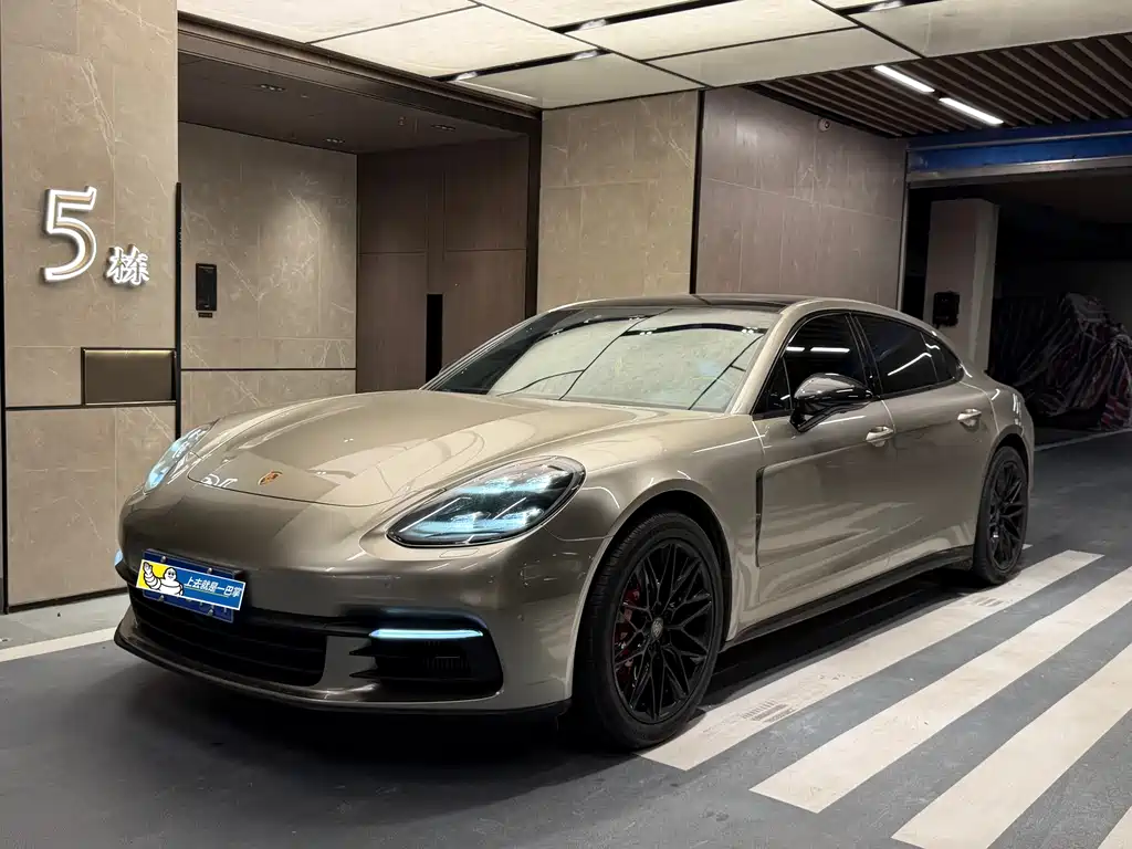 Porsche Panamera 2020 — фото 1