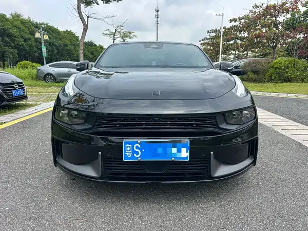 Lynk & Co 03 2020