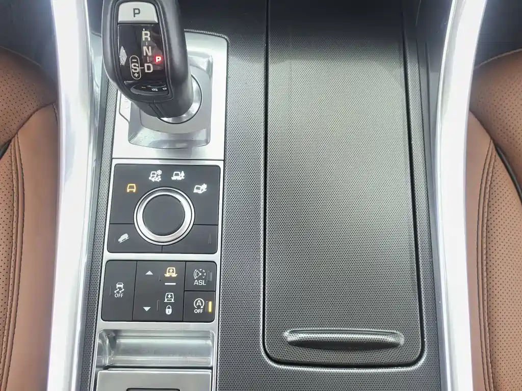 Land Rover Range Rover Sport 2016 — фото 18