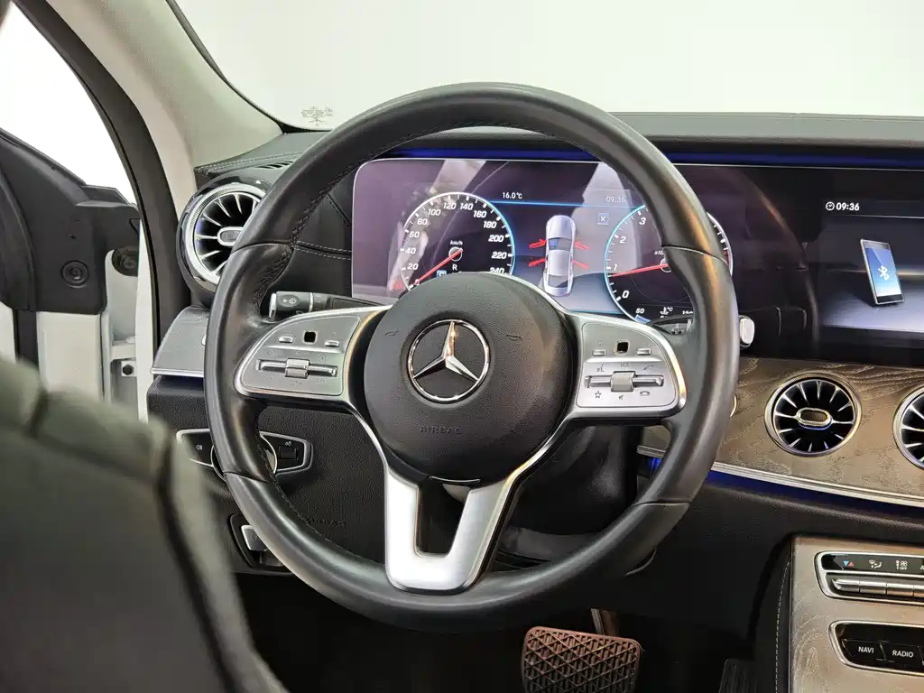 Mercedes-Benz CLS 2019 — фото 17