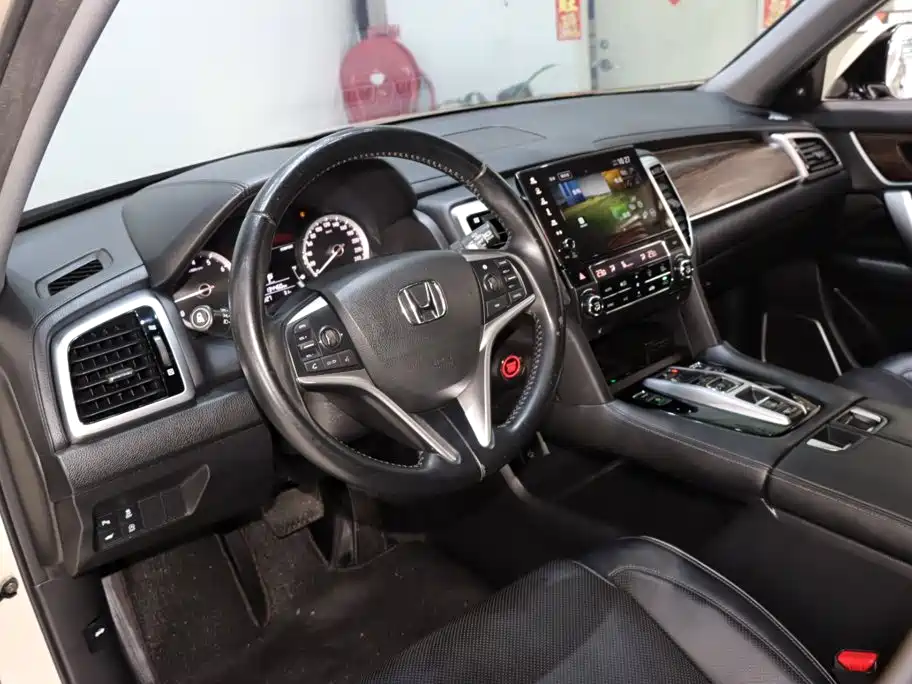 Honda UR-V 2017 — фото 10