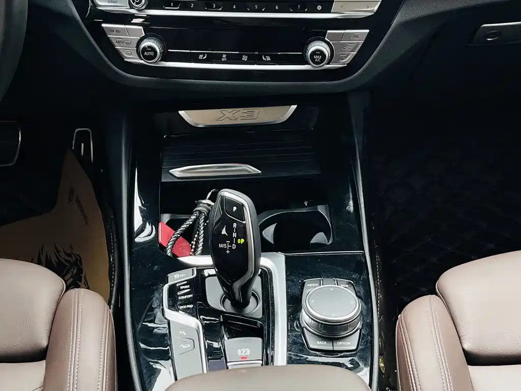 BMW X3 2018 — фото 11