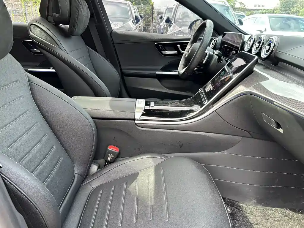 Mercedes-Benz C-Class 2024 — фото 15