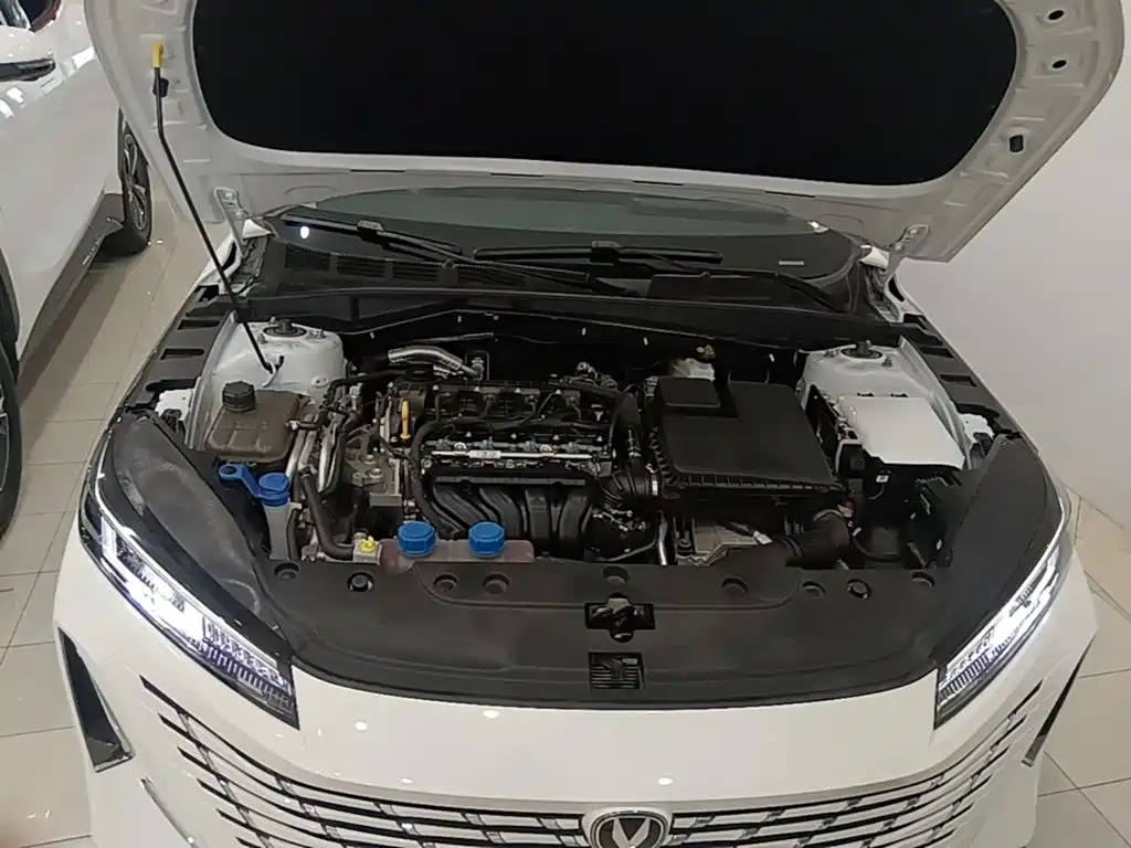 Changan Eado PHEV 2026 — фото 20