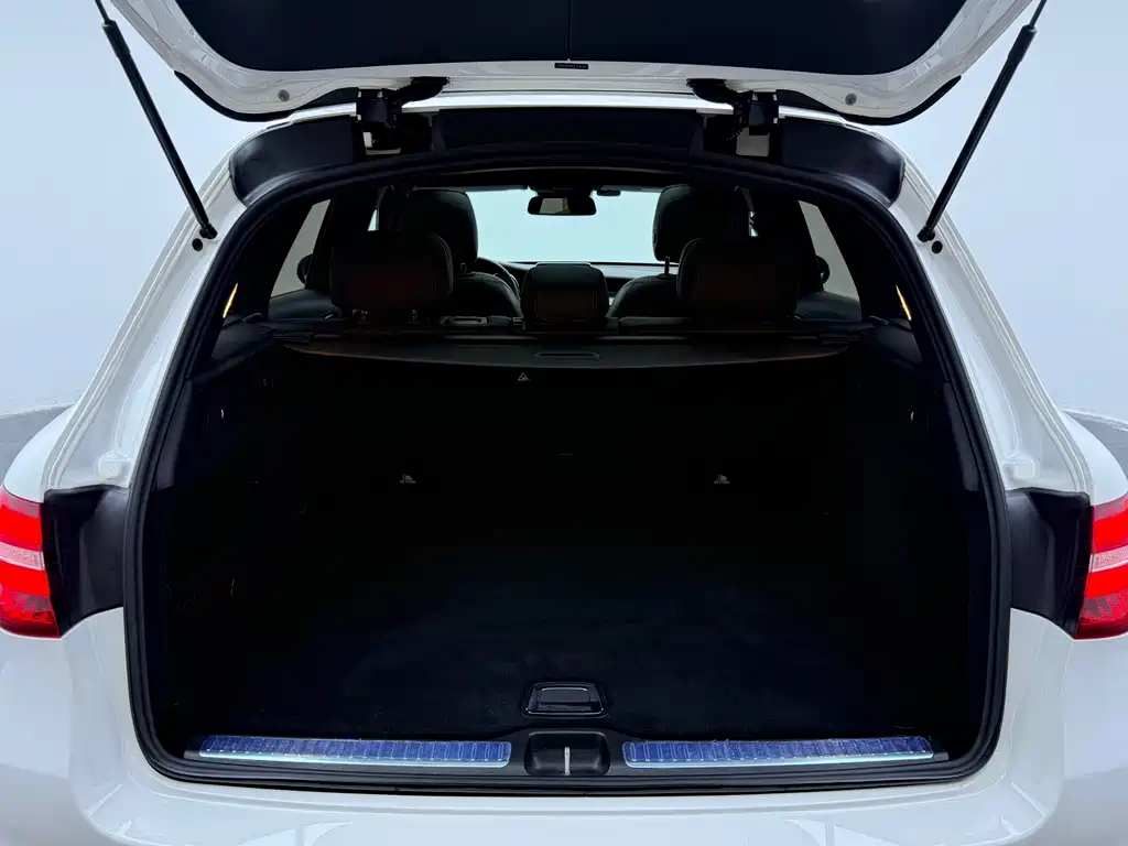 Mercedes-Benz GLC 2018 — фото 21