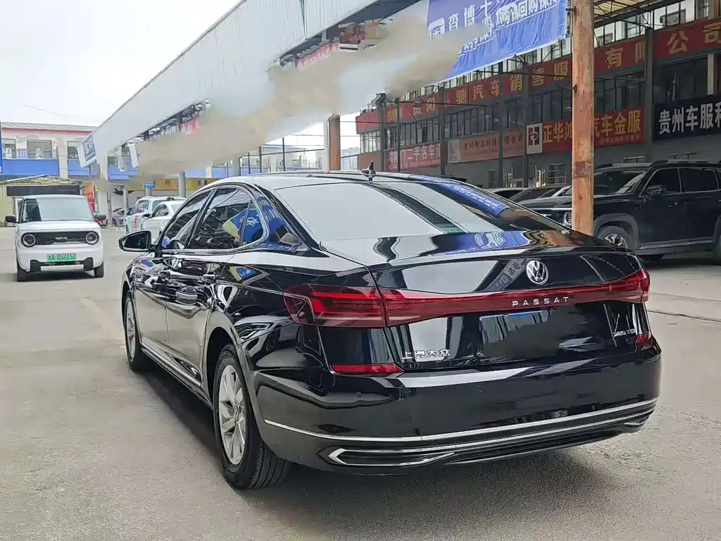 Volkswagen Passat 2023 — фото 7