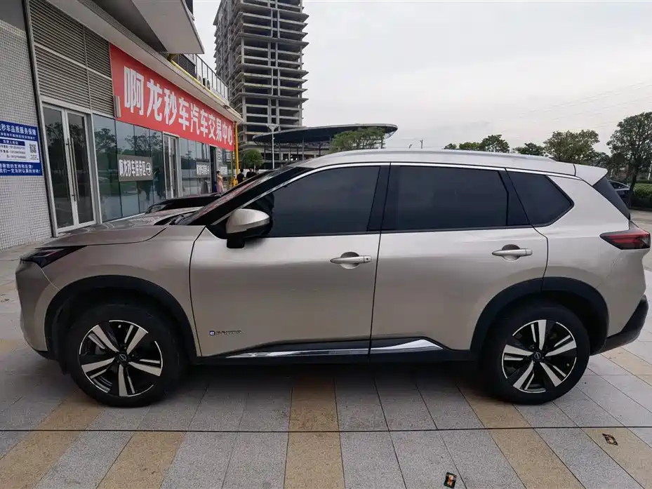 Nissan X-Trail 2023 — фото 3