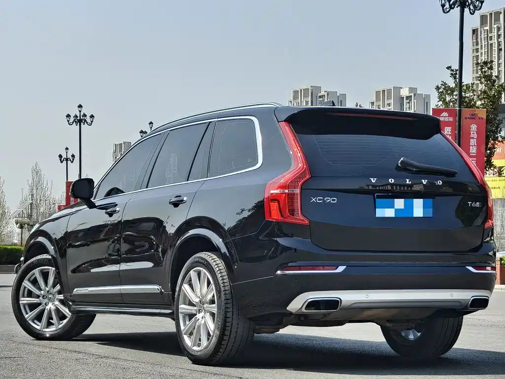 Volvo XC90 2019 — фото 12