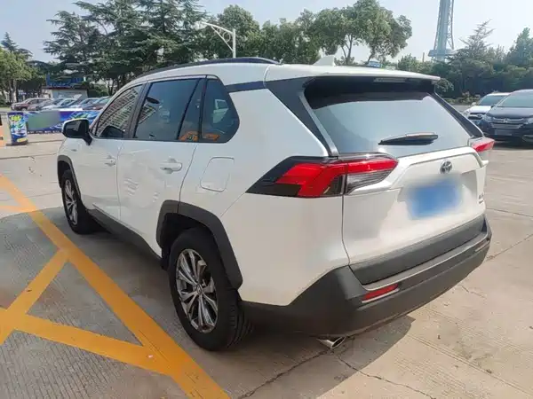 Toyota RAV4 2024