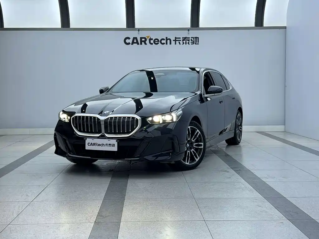 BMW 5 Series 2025