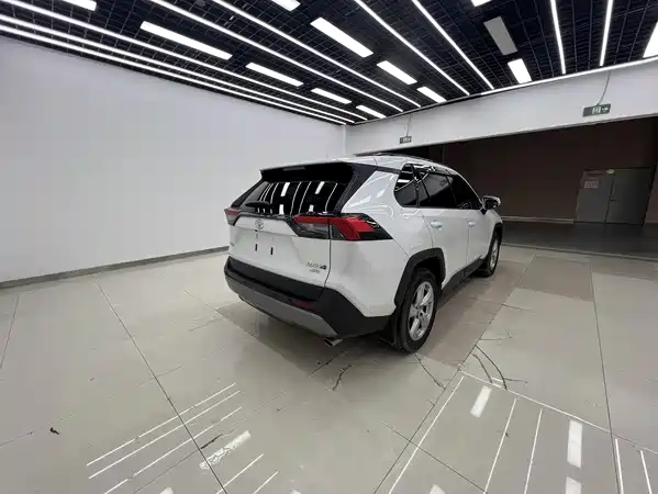 Toyota RAV4 2021