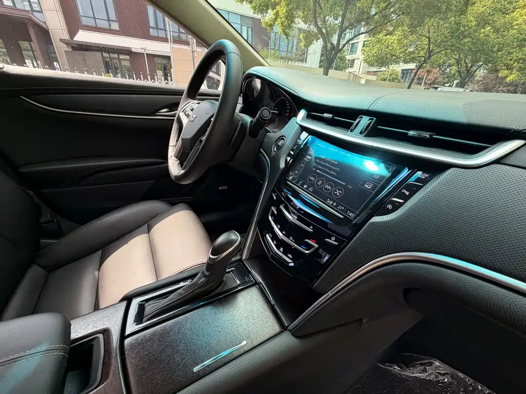 Cadillac XTS 2019 — фото 17