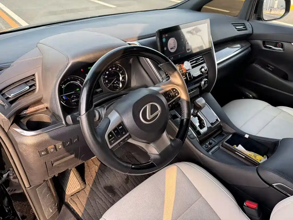 Toyota Vellfire 2022 — фото 11